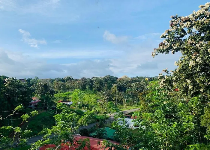 Сasa de vacaciones Cozy Coworking Casa Alma Near Arenal, 2 Bedroom 1 Office, Fiber Optic, Pet Friendly *
