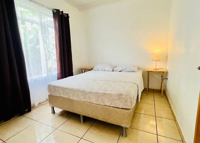 Сasa de vacaciones Cozy Coworking Casa Alma Near Arenal, 2 Bedroom 1 Office, Fiber Optic, Pet Friendly *